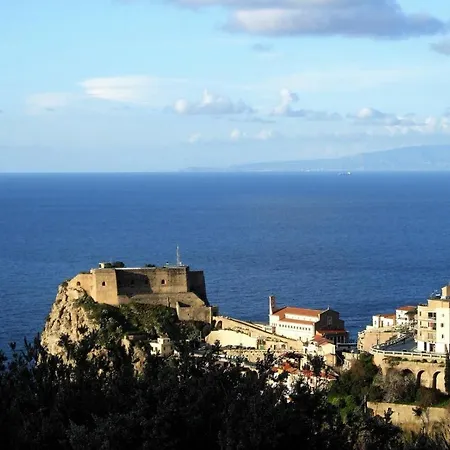 La * Scilla